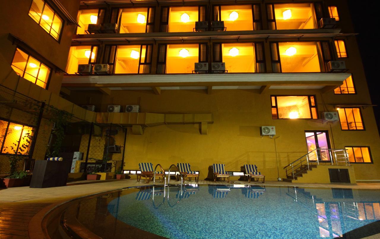 De Baga Deck Comforts Calangute Buitenkant foto